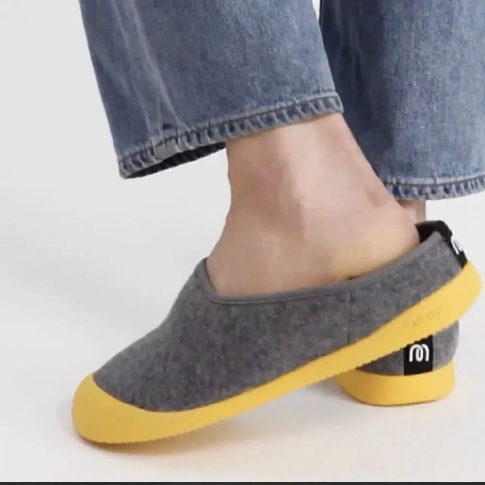 Mahabis grey wool clogs.  Size 36 ( 5.5/6 )